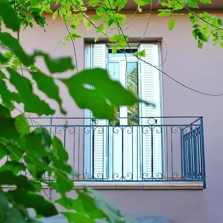 Willa Hara, Lixouri, Kefalonia