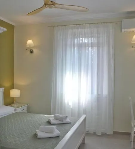 Villa Hara, Lixouri, Kefalonia *